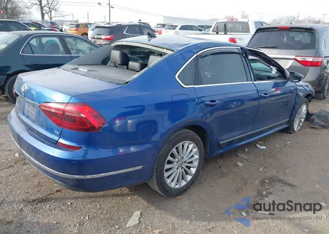 2017 Volkswagen Passat 1.8T Se z USA, uszkodzony, nr VIN 1VWBT7A30HC011234